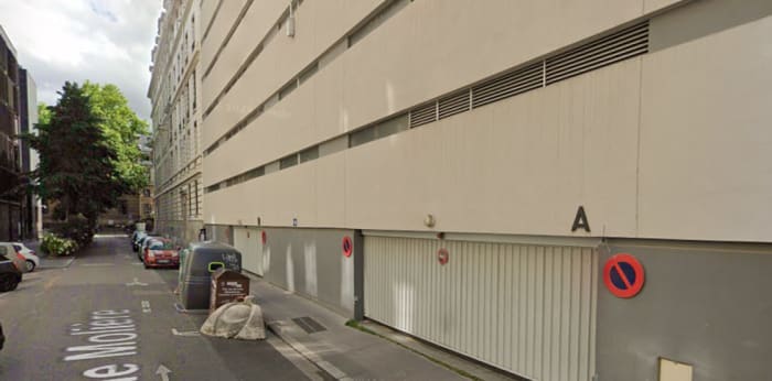 Image 1 sur 2 - Parking/box  ·  Location · Lyon (69003) · 11m²
