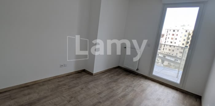 Image 4 sur 5 - Appartement  ·  Location · Thonon Les Bains (74200) · 3 pièces · 73m²