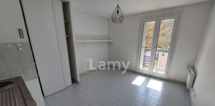 Image 2 sur 9 - Appartement  ·  Location · Gieres (38610) · 1 pièce · 19m²