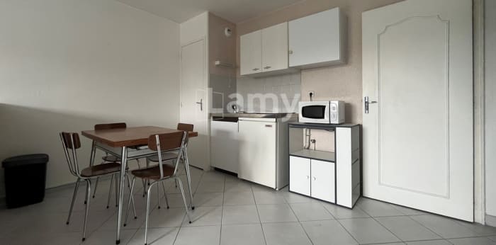 Image 2 sur 6 - Appartement  ·  Location · Reims (51100) · 1 pièce · 31m²