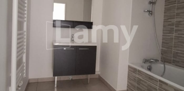 Image 9 sur 10 - Appartement  ·  Location · Talence (33400) · 3 pièces · 63m²