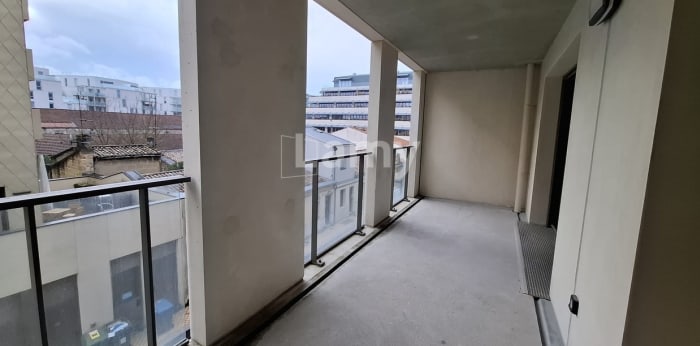 Image 5 sur 10 - Appartement  ·  Location · Bordeaux (33800) · 5 pièces · 125m²