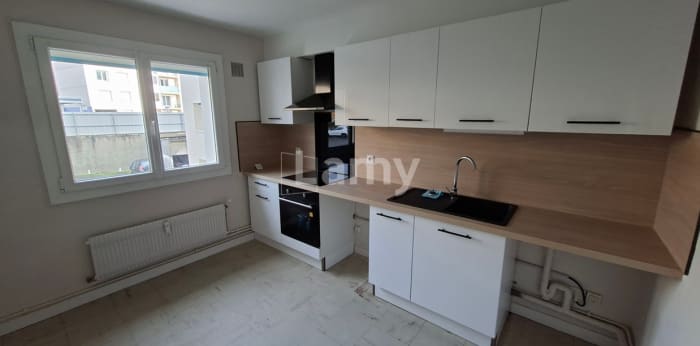 Image 1 sur 11 - Appartement  ·  Location · Clermont Ferrand (63000) · 66m²