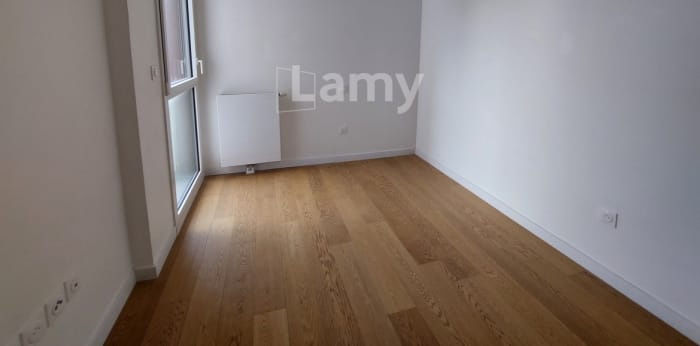 Image 7 sur 10 - Appartement  ·  Location · Roubaix (59100) · 4 pièces · 101m²