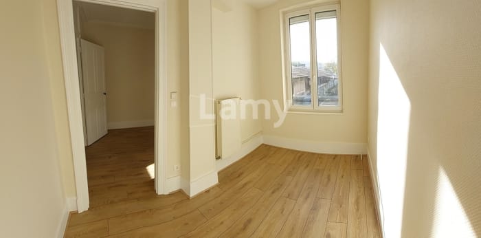 Image 12 sur 14 - Appartement  ·  Location · Nancy (54000) · 5 pièces · 95m²