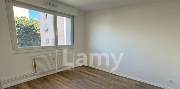 Image 5 sur 7 - Appartement  ·  Location · Strasbourg (67100) · 1 pièce · 33m²