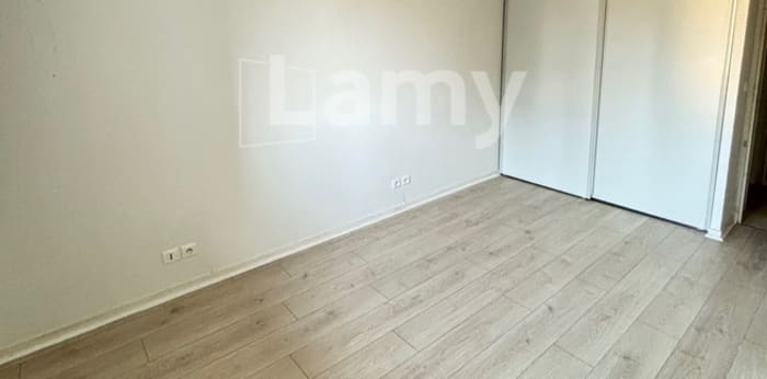 Image 4 sur 5 - Appartement  ·  Location · Angouleme (16000) · 2 pièces · 50m²