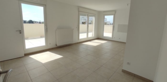 Image 1 sur 12 - Appartement  ·  Location · Villeurbanne (69100) · 3 pièces · 65m²