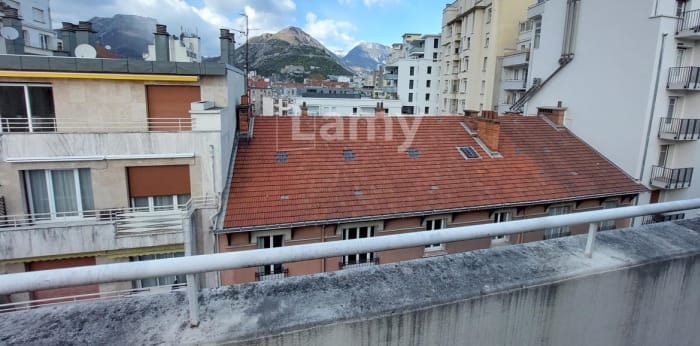 Image 9 sur 13 - Appartement  ·  Location · Grenoble (38000) · 2 pièces · 54m²