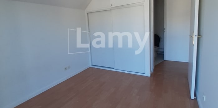 Image 10 sur 16 - Appartement  ·  Location · Crosne (91560) · 4 pièces · 75m²