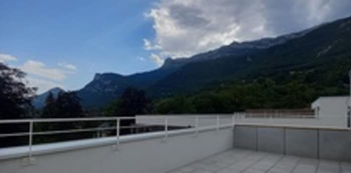 Image 1 sur 13 - Appartement  ·  Location · Claix (38640) · 3 pièces · 85m²