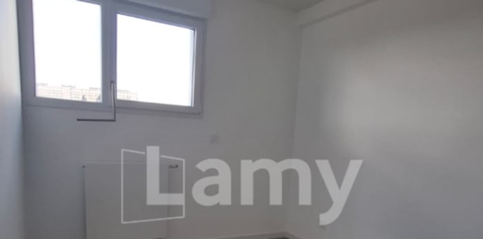 Image 10 sur 13 - Appartement  ·  Location · Talence (33400) · 5 pièces · 107m²