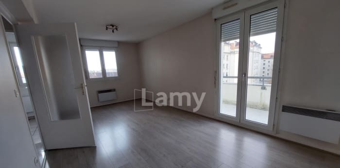 Image 3 sur 11 - Appartement  ·  Location · Besancon (25000) · 2 pièces · 53m²