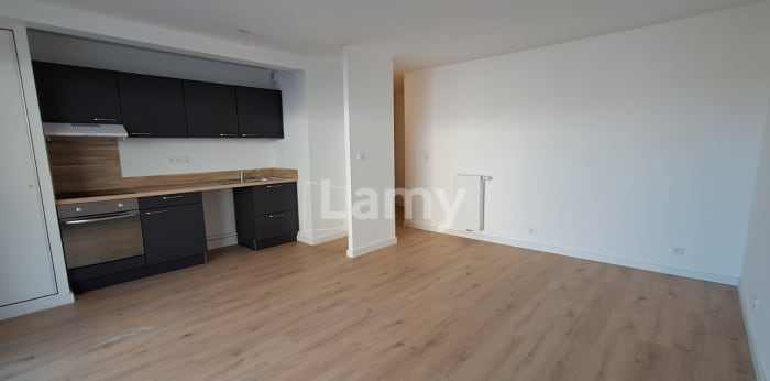 Image 1 sur 5 - Appartement  ·  Location · St Malo (35400) · 3 pièces · 60m²