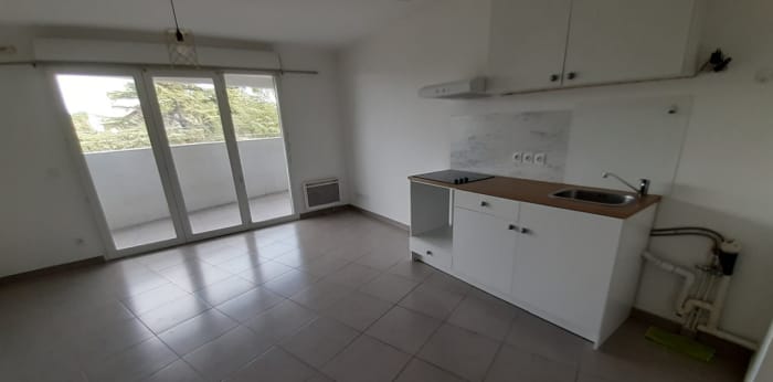 Image 3 sur 10 - Appartement  ·  Location · Marseille (13012) · 2 pièces · 38m²
