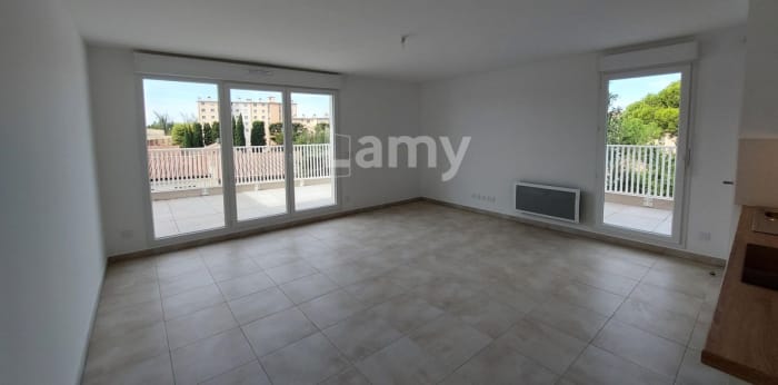 Image 5 sur 15 - Appartement  ·  Location · Nimes (30000) · 3 pièces · 66m²