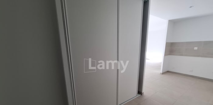 Image 5 sur 7 - Appartement  ·  Location · Marseille (13015) · 1 pièce · 43m²