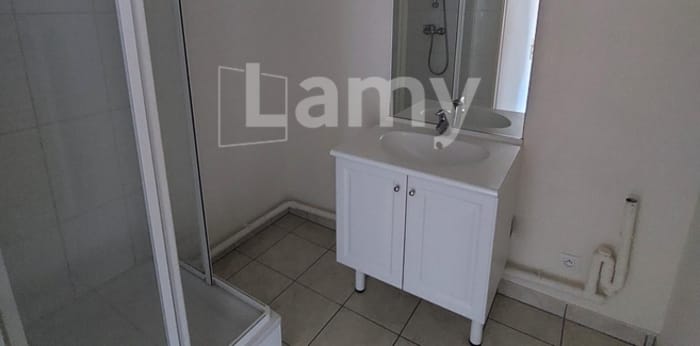 Image 8 sur 10 - Appartement  ·  Location · Brunoy (91800) · 2 pièces · 46m²