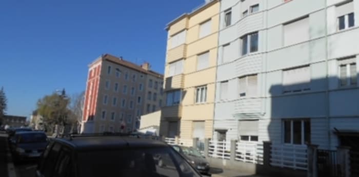 Image 1 sur 1 - Parking/box  ·  Location · Mulhouse (68200) · 10m²