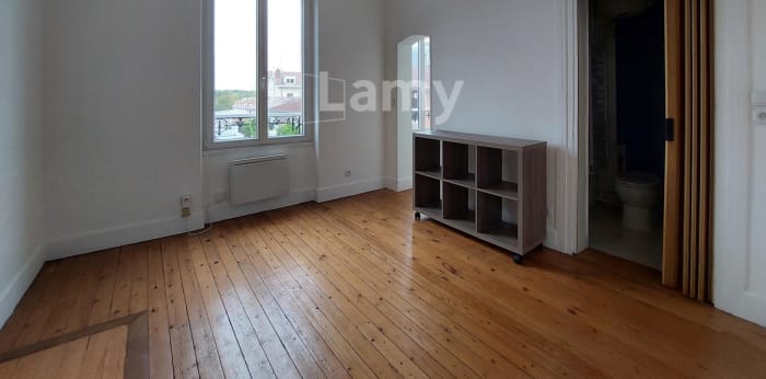 Image 3 sur 6 - Appartement  ·  Location · Chantilly (60500) · 1 pièce · 17m²