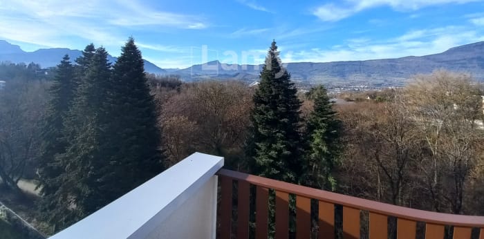 Image 5 sur 8 - Appartement  ·  Location · Chambery (73000) · 3 pièces · 74m²