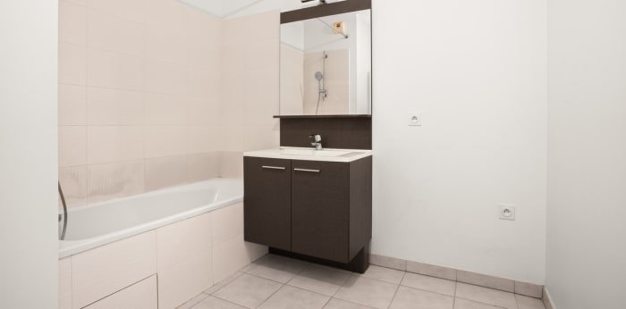 Image 2 sur 4 - Appartement  ·  Location · St Priest (69800) · 3 pièces · 63m²