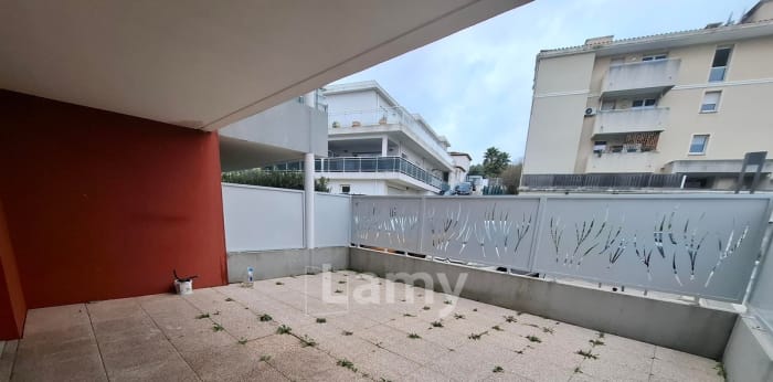 Image 1 sur 12 - Appartement  ·  Location · Le Rove (13740) · 3 pièces · 59m²