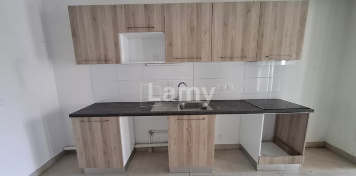 Image 6 sur 11 - Appartement  ·  Location · Marseille (13008) · 3 pièces · 68m²