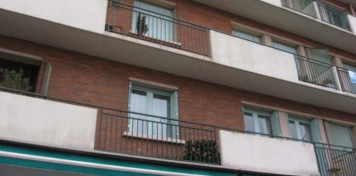 Image 1 sur 3 - Parking/box  ·  Location · Toulouse (31100) · 1m²