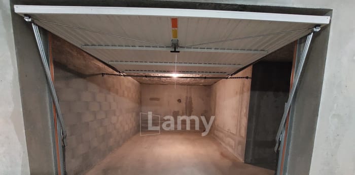 Image 4 sur 6 - Parking/box  ·  Location · Villard Bonnot (38190) · 1m²