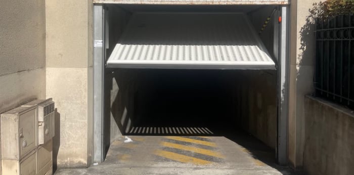 Image 3 sur 4 - Parking/box  ·  Location · Reims (51100) · 1m²