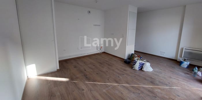 Image 2 sur 6 - Appartement  ·  Location · Chartres De Bretagne (35131) · 2 pièces · 46m²