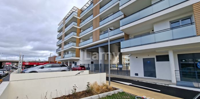 Image 7 sur 9 - Appartement  ·  Location · Clermont Ferrand (63100) · 2 pièces · 38m²