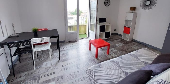 Image 3 sur 10 - Appartement  ·  Location · La Roche Sur Yon (85000) · 1 pièce · 21m²