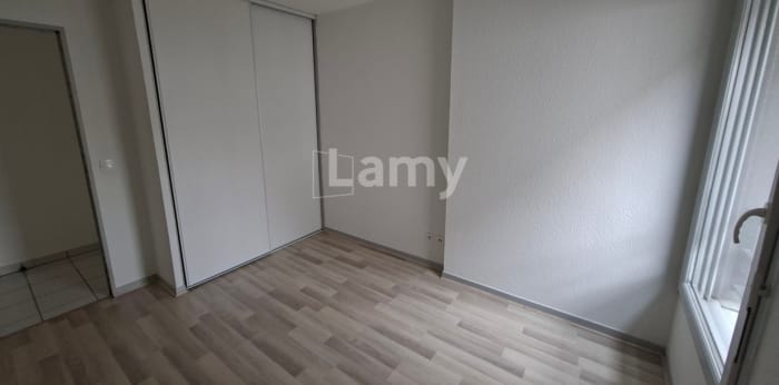 Image 5 sur 9 - Appartement  ·  Location · Clermont Ferrand (63100) · 2 pièces · 40m²