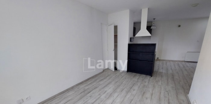 Image 5 sur 9 - Maison/villa  ·  Location · Seyssins (38180) · 2 pièces · 42m²