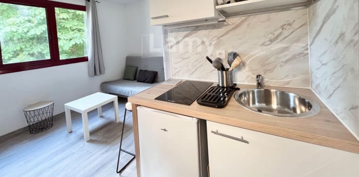 Image 2 sur 17 - Appartement  ·  Location · Aix En Provence (13090) · 1 pièce · 16m²
