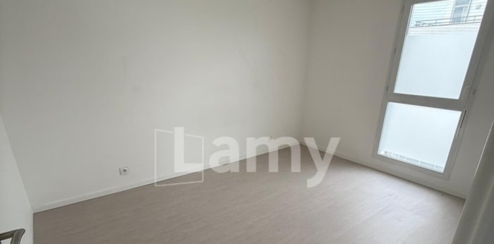 Image 3 sur 7 - Appartement  ·  Location · Cergy (95000) · 2 pièces · 48m²