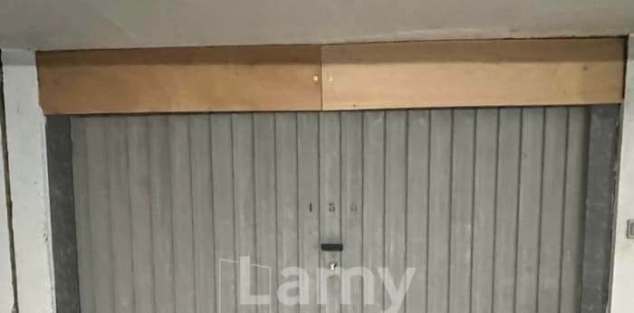 Image 1 sur 1 - Parking/box  ·  Location · Le Grau Du Roi (30240) · 12m²