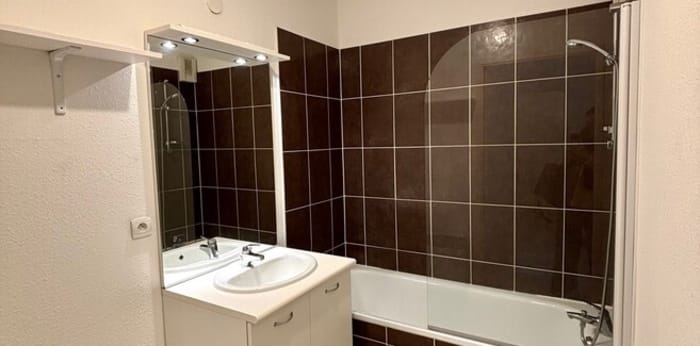 Image 3 sur 6 - Appartement  ·  Location · Angouleme (16000) · 2 pièces · 51m²