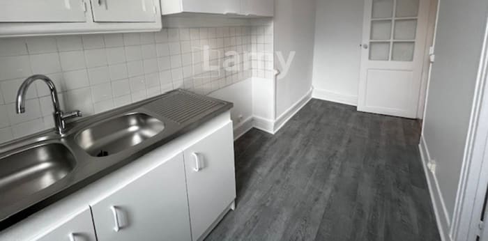 Image 5 sur 9 - Appartement  ·  Location · Paris (75011) · 2 pièces · 46m²