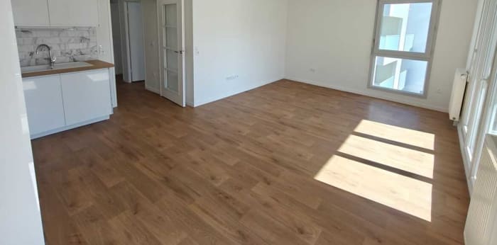 Image 1 sur 10 - Appartement  ·  Location · Combs La Ville (77380) · 4 pièces · 75m²