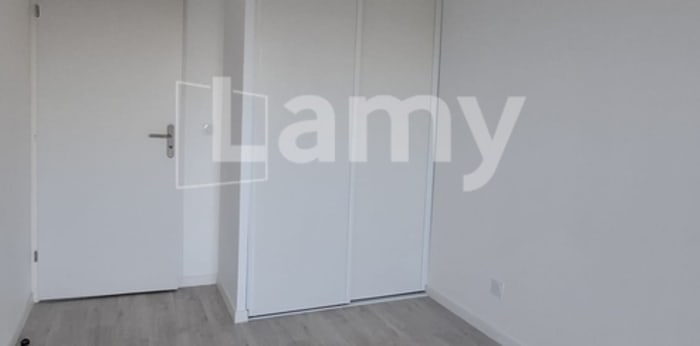 Image 9 sur 15 - Appartement  ·  Location · Talence (33400) · 5 pièces · 98m²