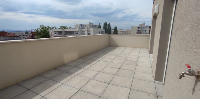 Image 3 sur 7 - Appartement  ·  Location · Villeurbanne (69100) · 3 pièces · 57m²