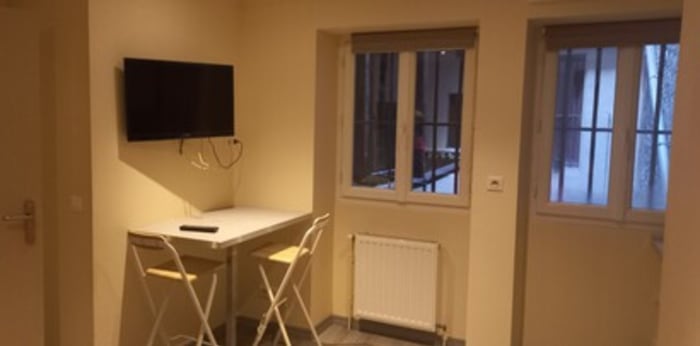 Image 1 sur 8 - Appartement  ·  Location · Chambery (73000) · 1 pièce · 16m²