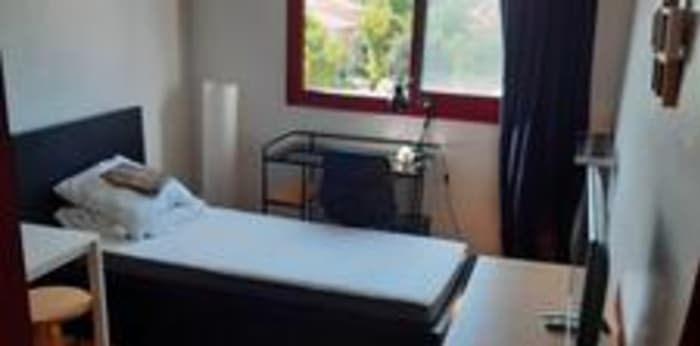 Image 2 sur 5 - Appartement  ·  Location · Aix En Provence (13090) · 1 pièce · 17m²