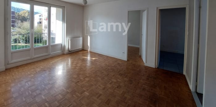 Image 2 sur 9 - Appartement  ·  Location · St Martin D Heres (38400) · 3 pièces · 58m²