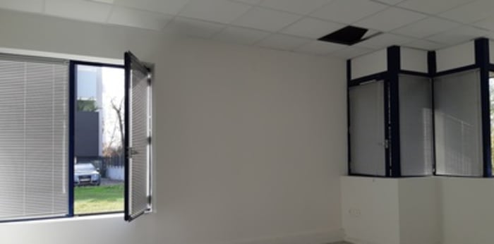 Image 2 sur 30 - Bureaux  ·  Location · Meylan (38240) · 375m²