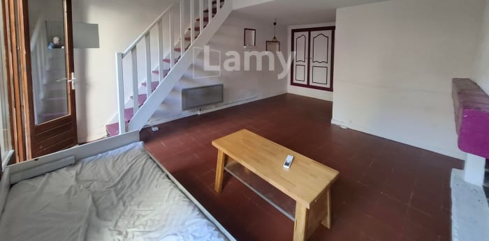 Image 5 sur 10 - Maison/villa  ·  Location · Marseille (13007) · 2 pièces · 38m²