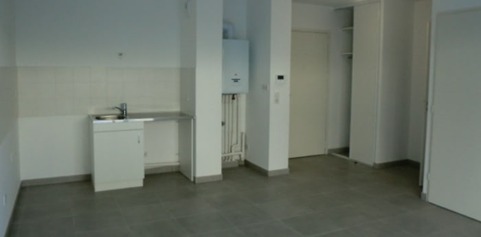 Image 3 sur 11 - Appartement  ·  Location · Marseille (13016) · 2 pièces · 42m²